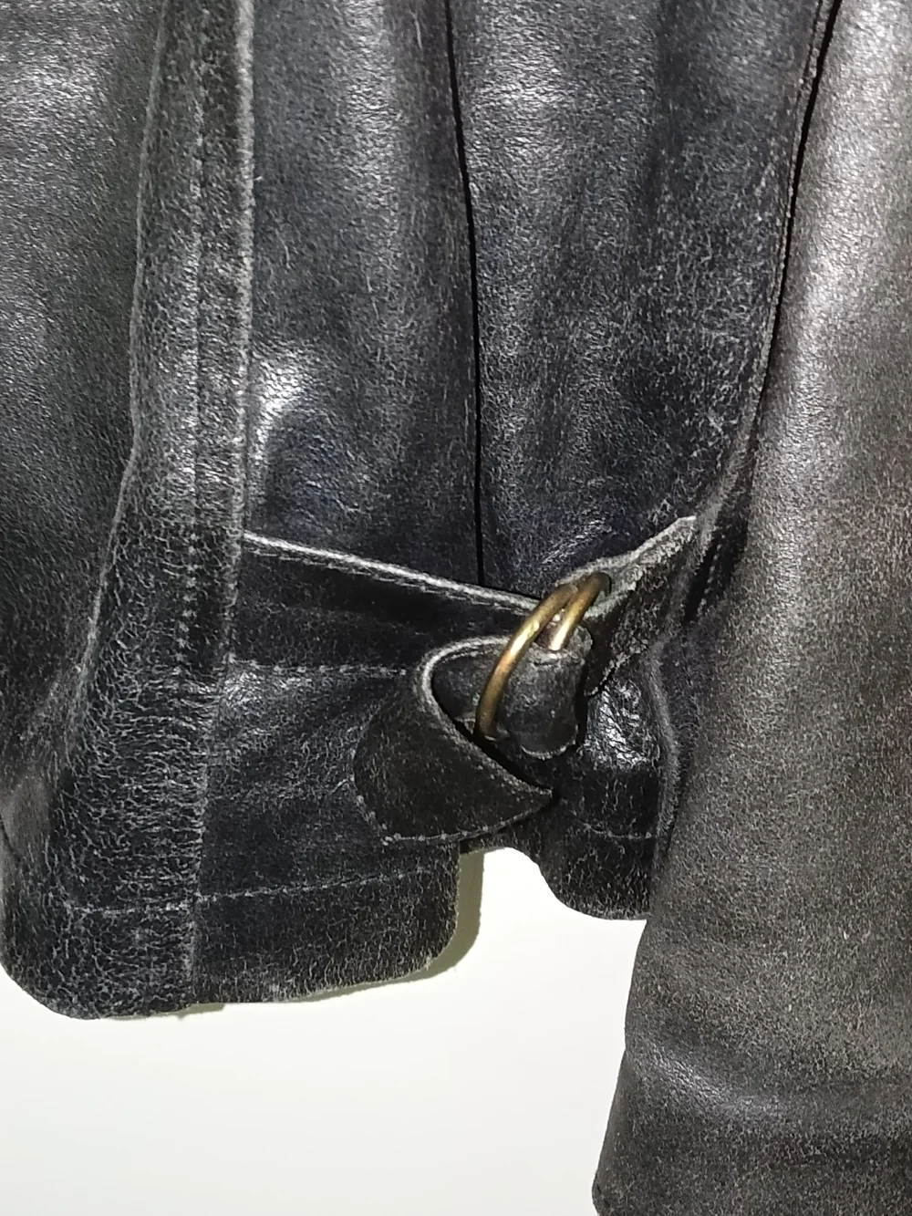 Wilsons Leather M. Julian Men's Black Distressed Heavyweight Leather Zip Jacket